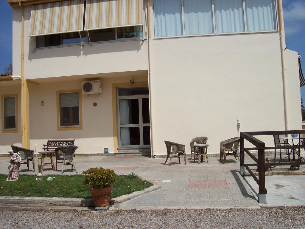 B&B Da Giovanna Fertilia Ngoại thất bức ảnh